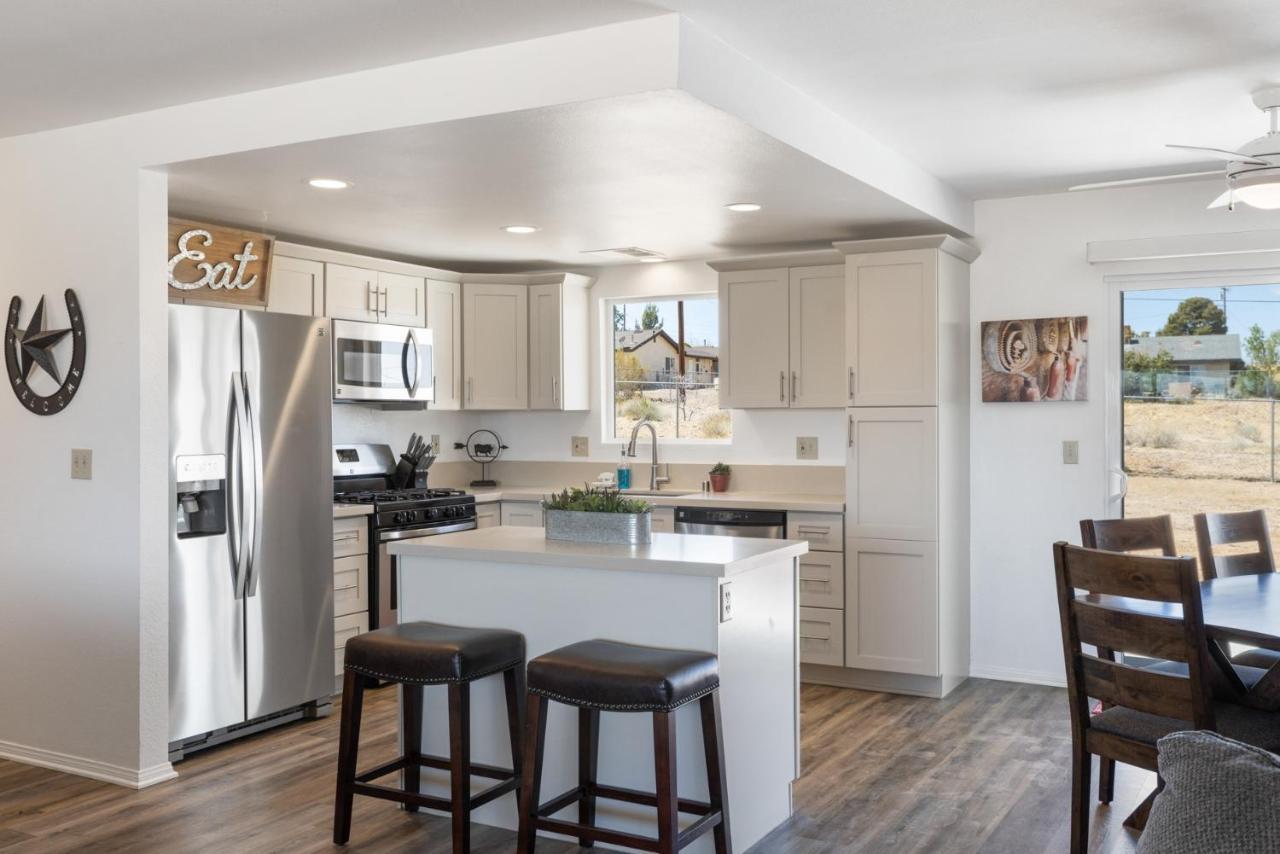 Horseshoe House - Hot Tub, Bbq And Fire Pit! Home Joshua Tree Extérieur photo